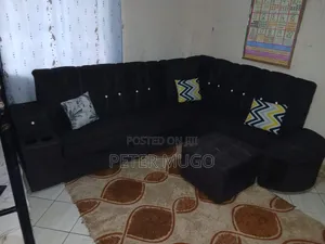 7 Seater Seats With Poofs