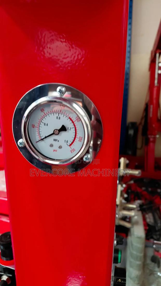 Commercial Tyre Vulcanizer/Repairing Punctures Machine Pneumatic. - thumbnail 2