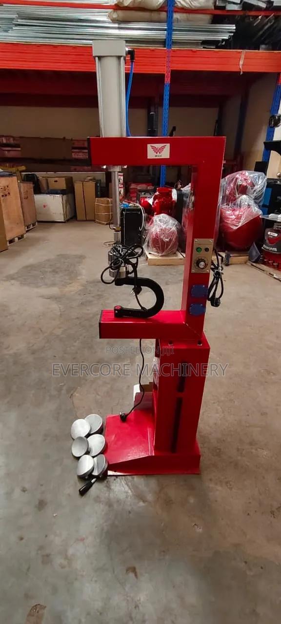 Commercial Tyre Vulcanizer/Repairing Punctures Machine Pneumatic. - thumbnail 7