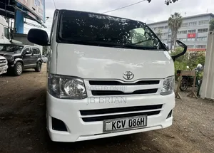 Toyota HiAce 2013 White
