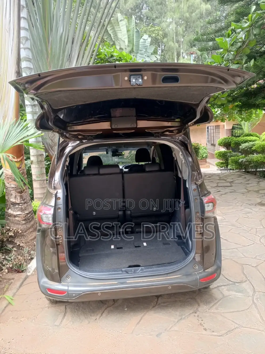 Toyota Sienta 2019 Brown