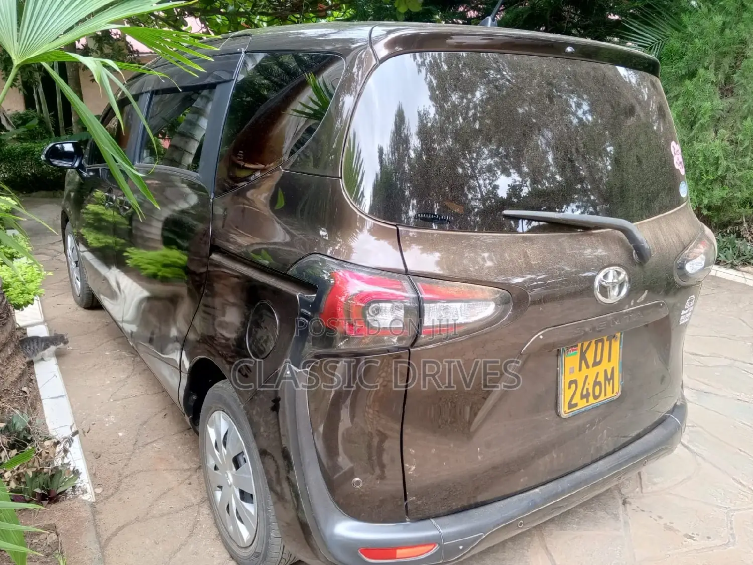 Toyota Sienta 2019 Brown