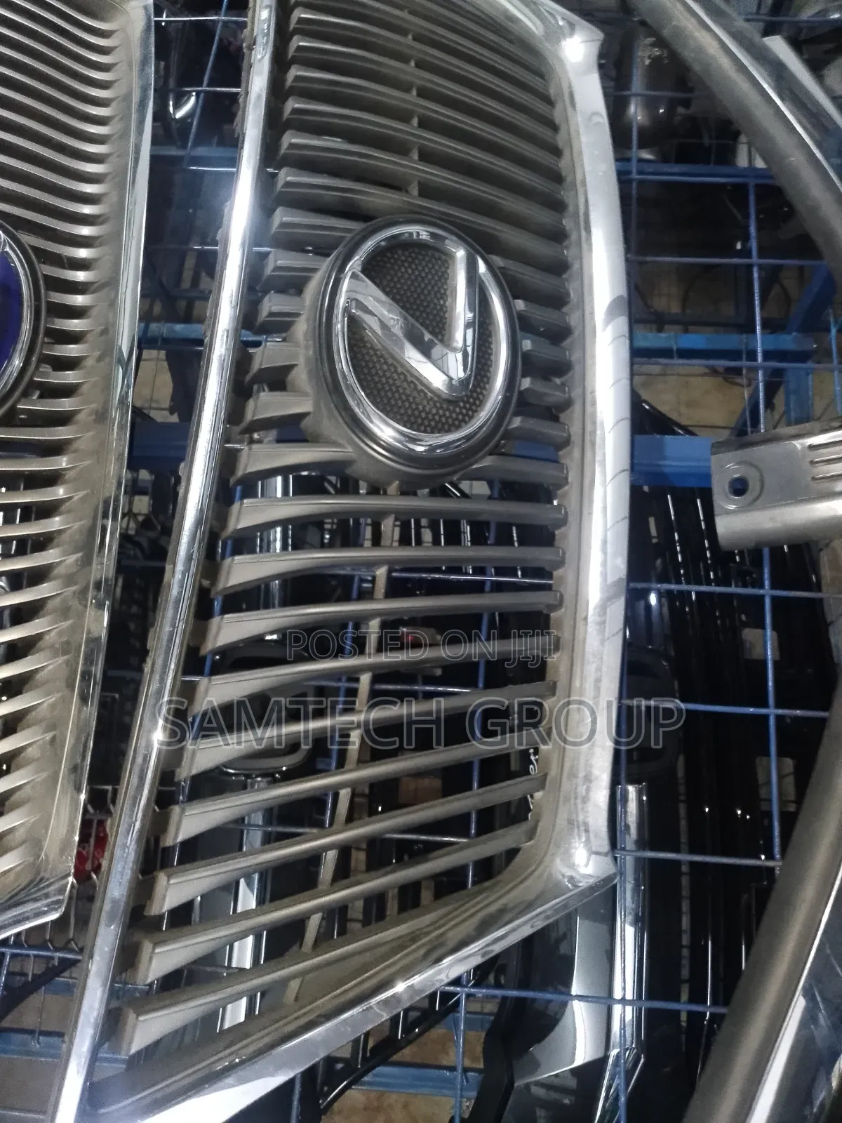 Lexus Rx270 Grill