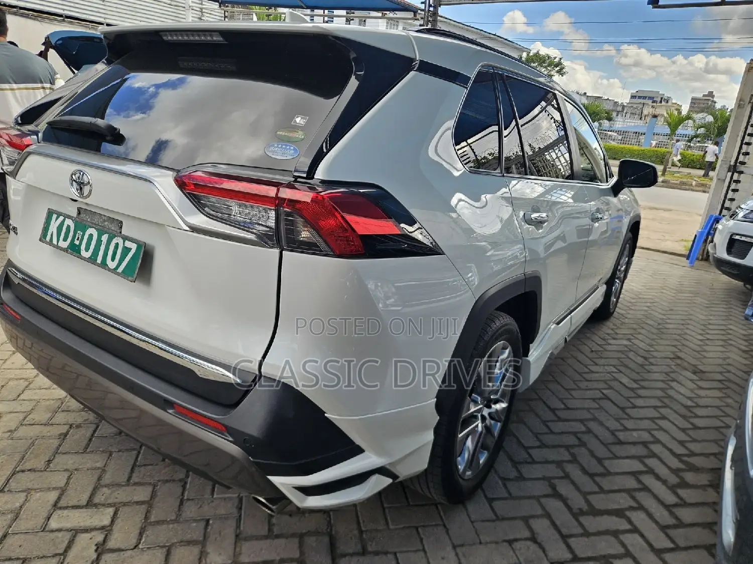 Toyota RAV4 2020 White