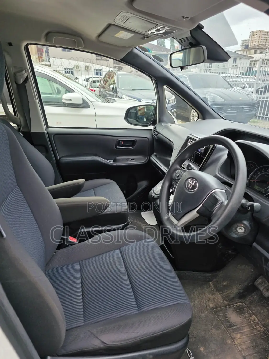 Toyota Noah 2018 Black