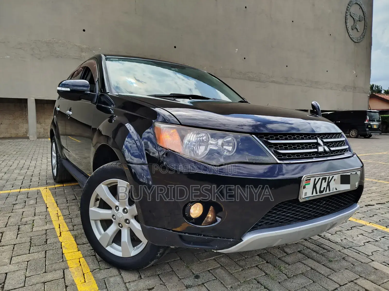 Mitsubishi Outlander 2.4 GLS Automatic 2009 Black