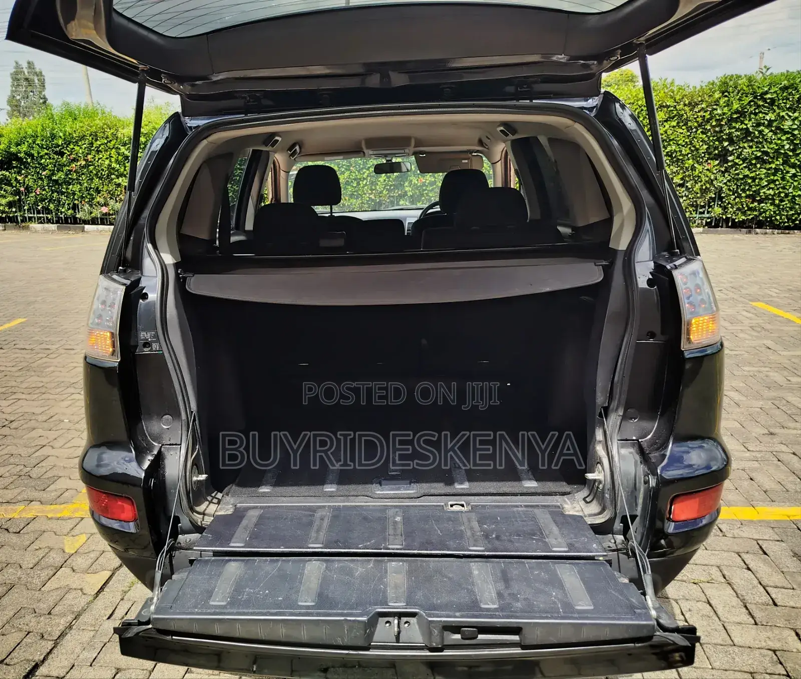 Mitsubishi Outlander 2.4 GLS Automatic 2009 Black