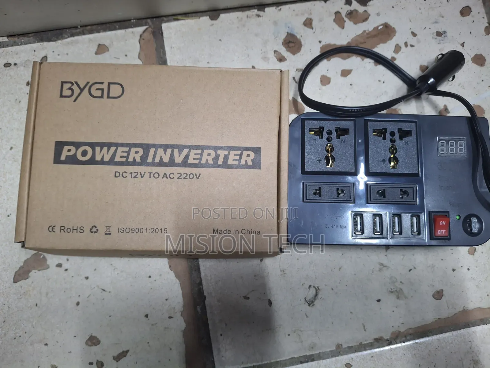 300w Car Power Inverter With a 12v Dc Input and 220v Ac Output