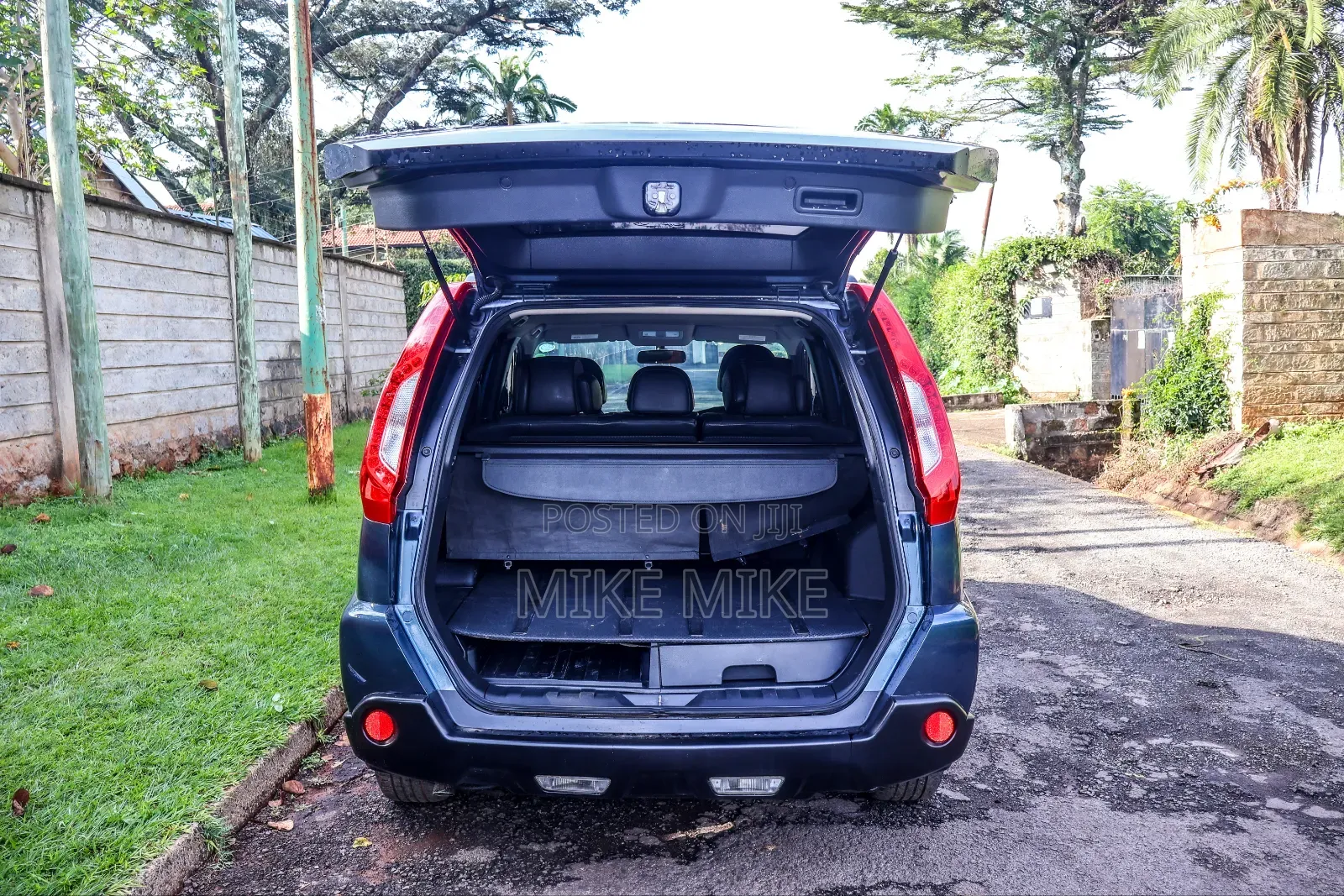 Nissan X-Trail 2.0 Petrol FWD 2013 Blue