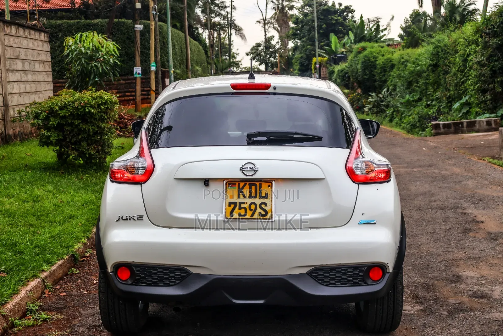 Nissan Juke S 4dr Hatchback (1.6L 4cyl Turbo CVT) 2015 White