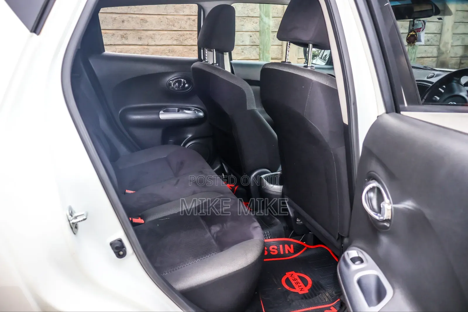 Nissan Juke S 4dr Hatchback (1.6L 4cyl Turbo CVT) 2015 White