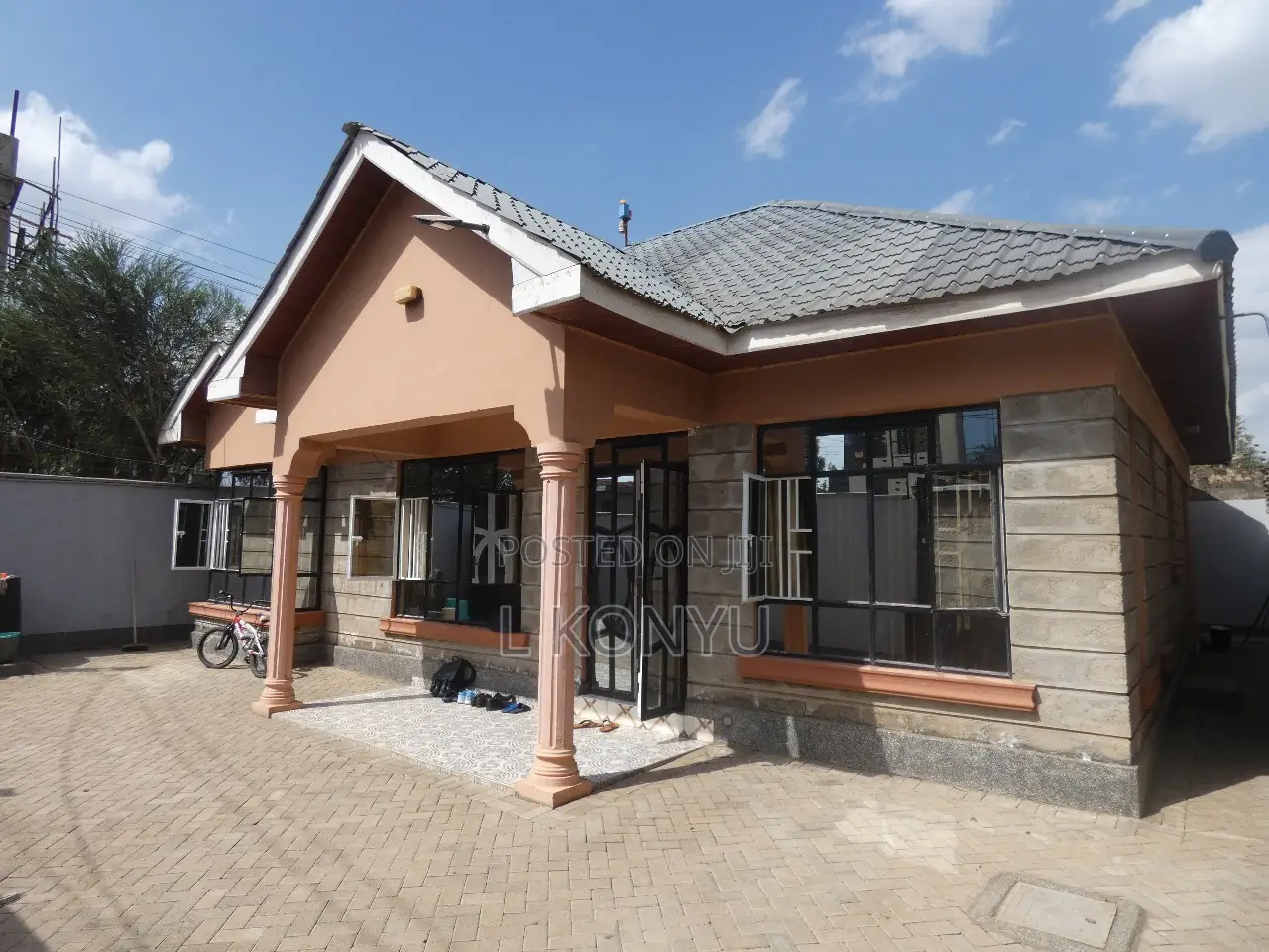 3bdrm House in Kimbo for sale