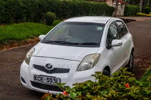 Toyota Vitz 1.3 FWD 5dr 2008 White