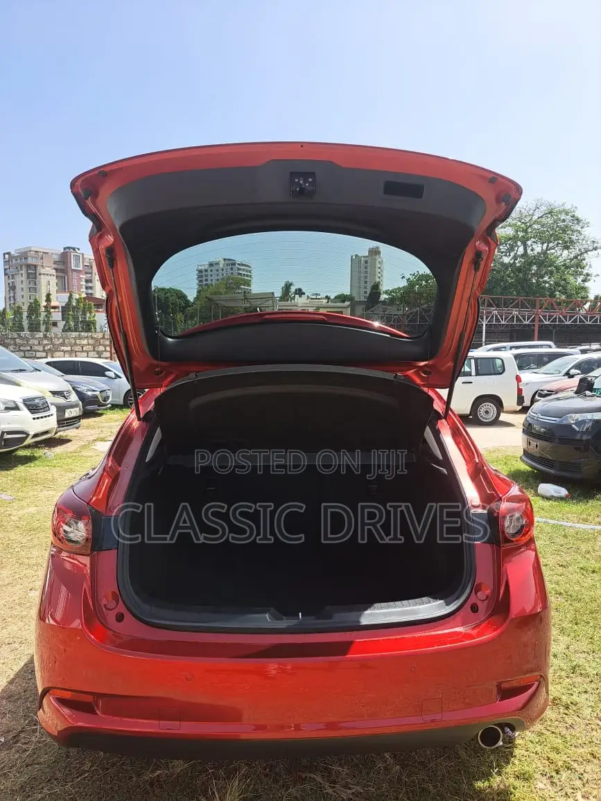 Mazda Axela 2018 Maroon