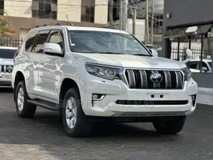 Toyota Land Cruiser Prado 2.8 2019 White