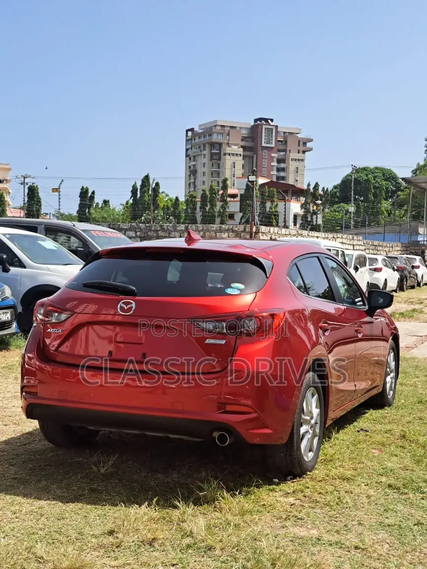 Mazda Axela 2018 Maroon
