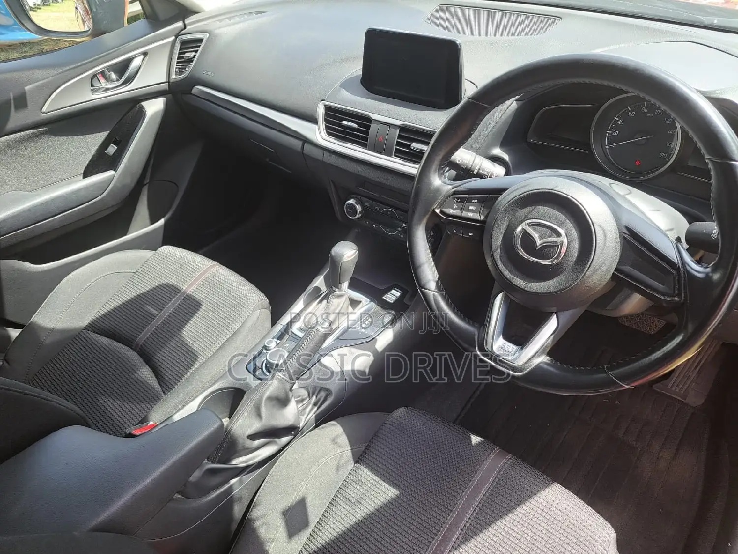 Mazda Axela 2018 Maroon
