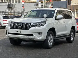 Toyota Land Cruiser Prado 2.8 2019 White