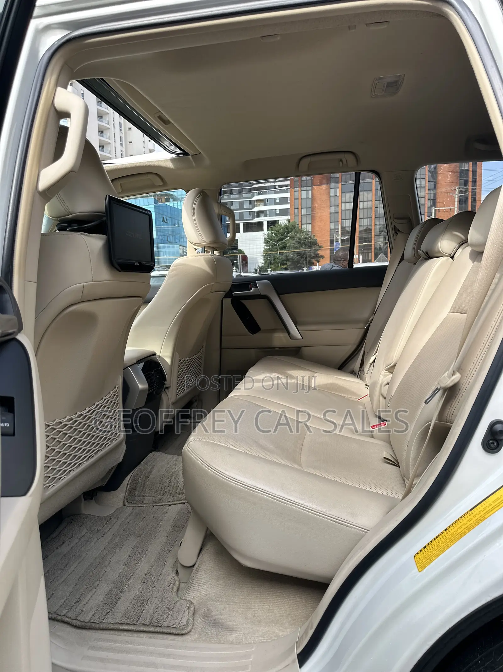 Toyota Land Cruiser Prado 2.8 2019 White