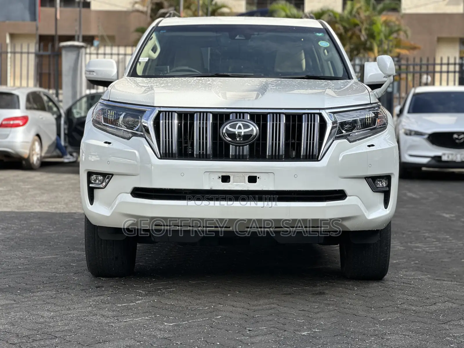 Toyota Land Cruiser Prado 2.8 2019 White