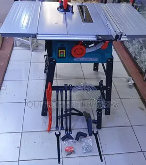Electric Table Saw
2200w 10" Blade
Can Bend to 45%