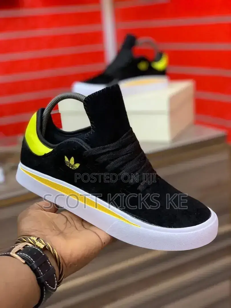Adidas Saloba