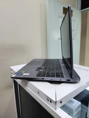 Laptop Lenovo LOQ 15IRH8 16GB Intel Core i7 SSD 512GB