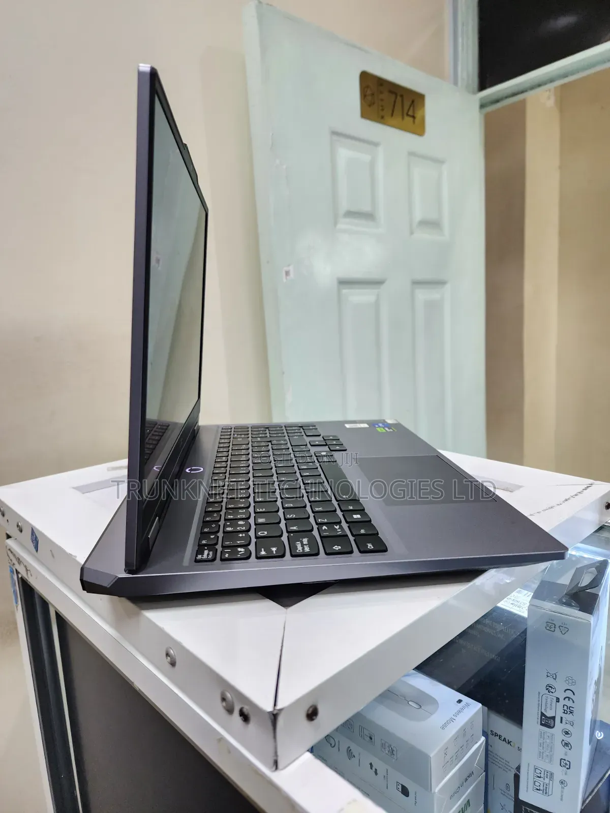 Laptop Lenovo LOQ 15IRH8 16GB Intel Core i7 SSD 512GB