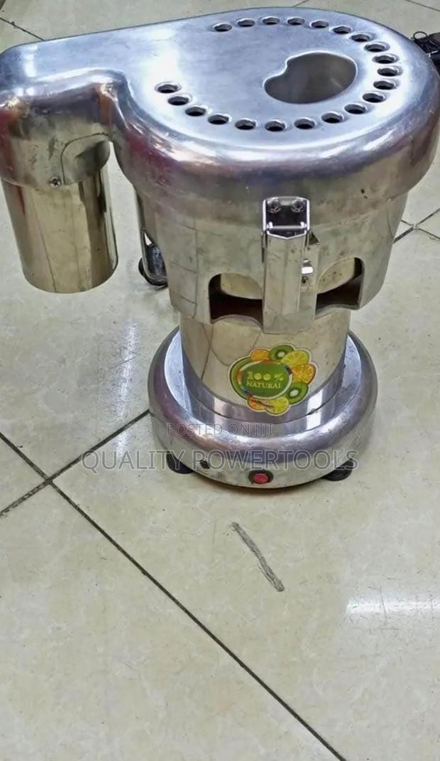 Commercial Juicer