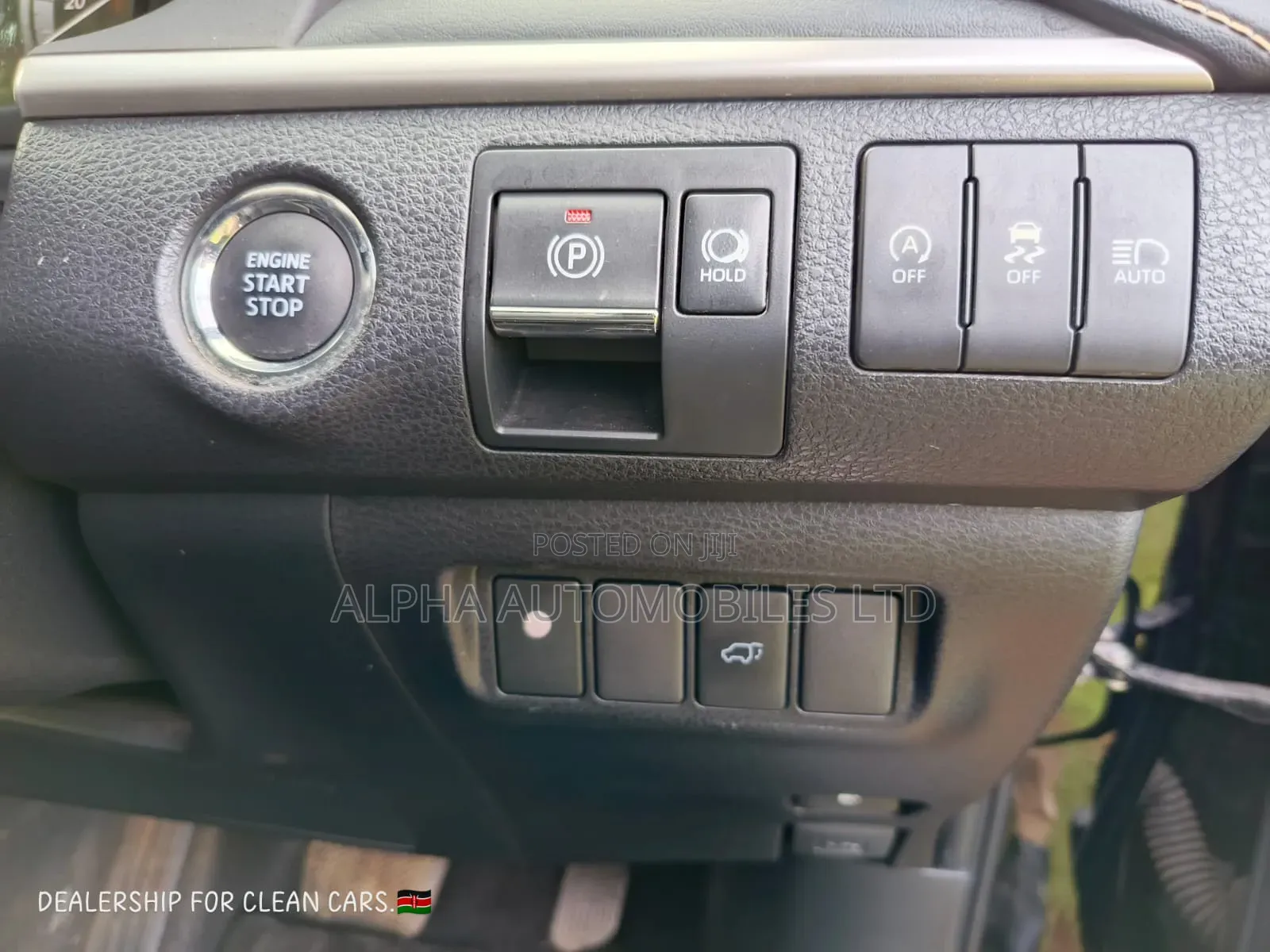 Toyota Harrier 2.0 4WD 2019 Black