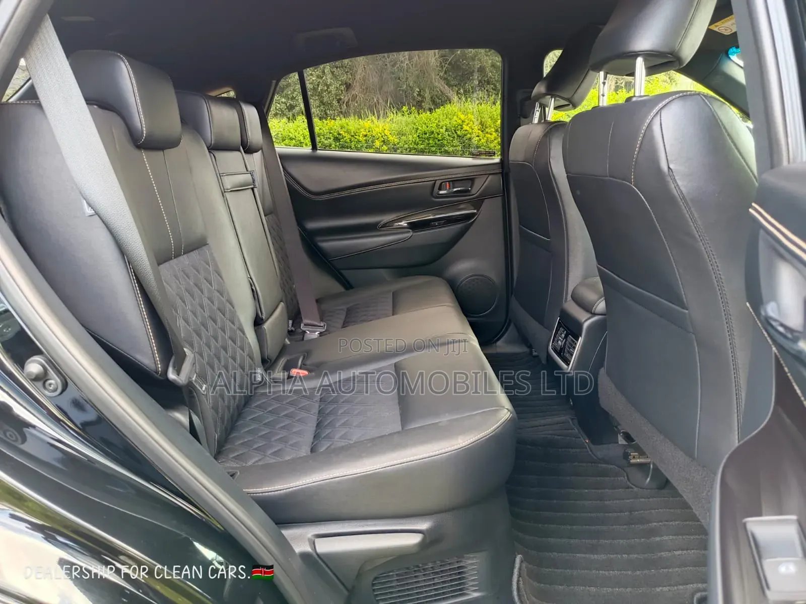 Toyota Harrier 2.0 4WD 2019 Black