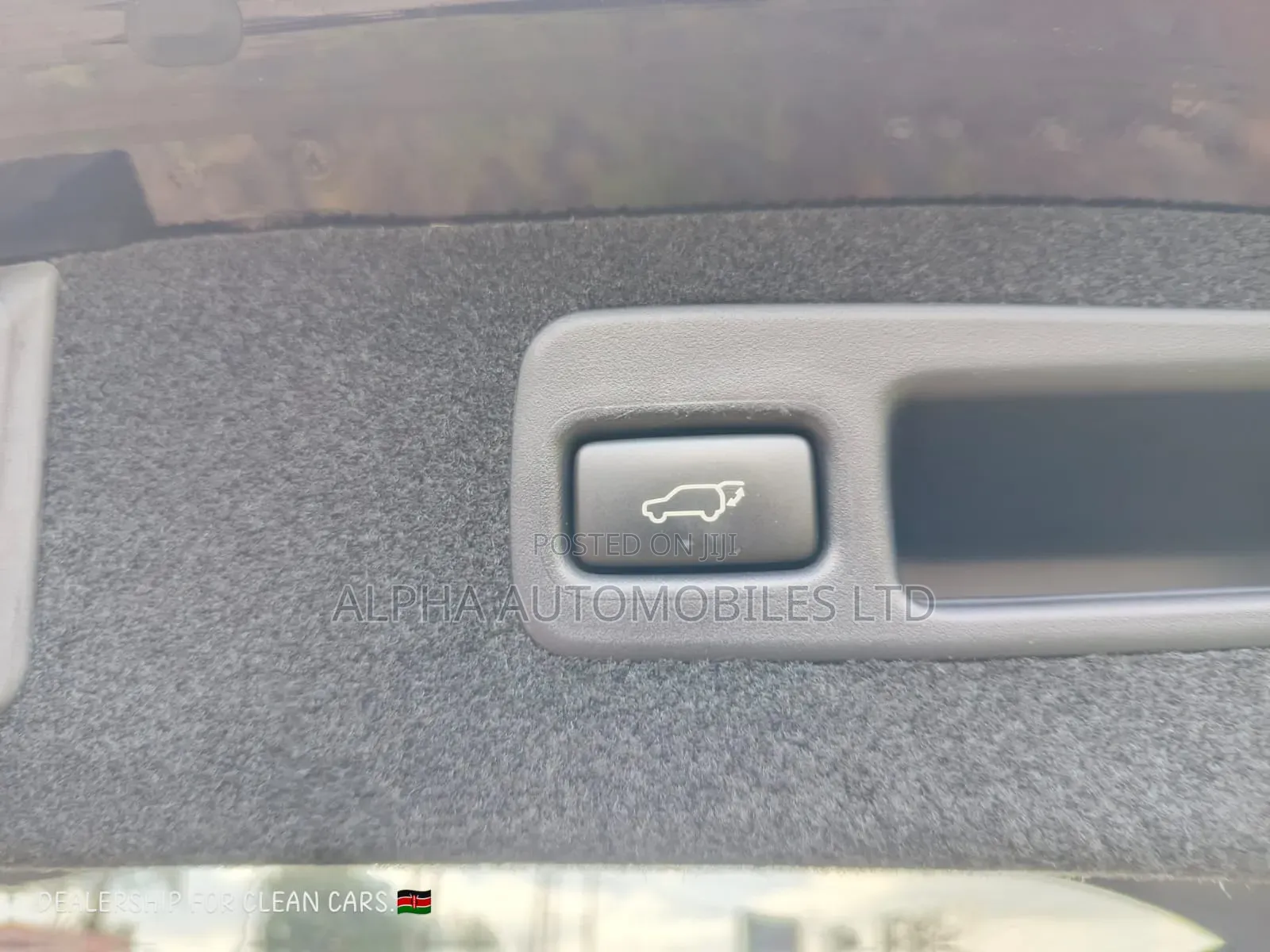 Toyota Harrier 2.0 4WD 2019 Black
