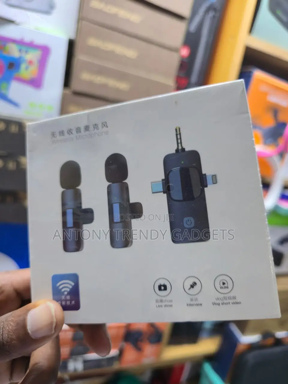  Wireless Mic Type-C Lightning 3.5mm Lavalier Kit