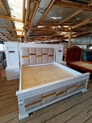 White Chester Bed 5x6