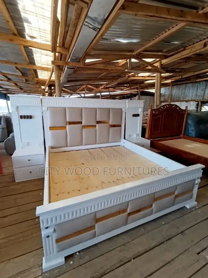 White Chester Bed 5x6