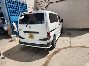 Nissan NV200 2018 White