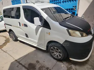 Nissan NV200 2018 White
