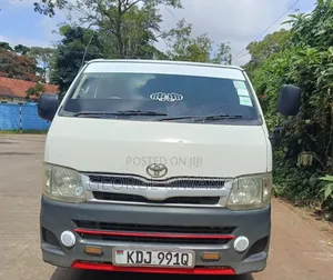 Toyota HiAce 2014 White
