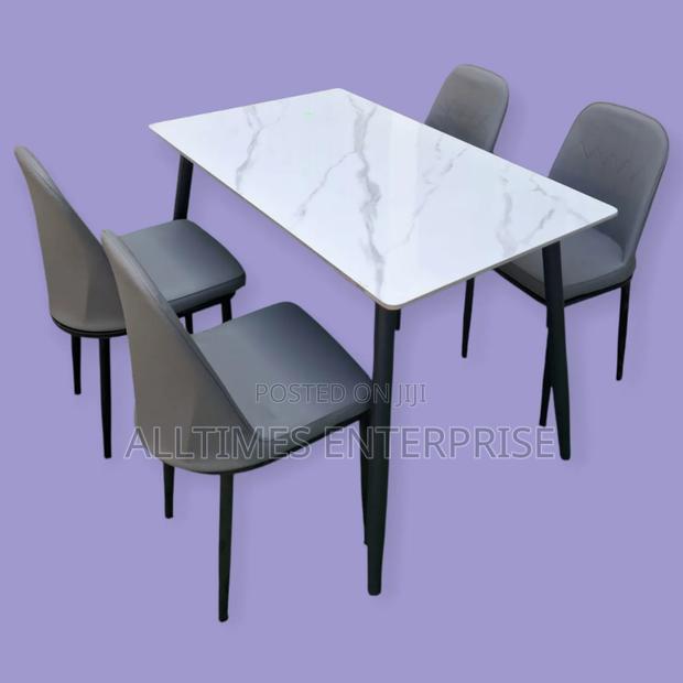 Modern 4 Sitter Executive Top Glass Dinning Table