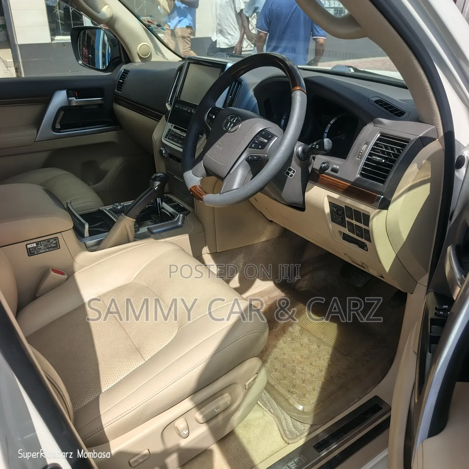 Toyota Land Cruiser 4.6 V8 ZX 2016 Pearl