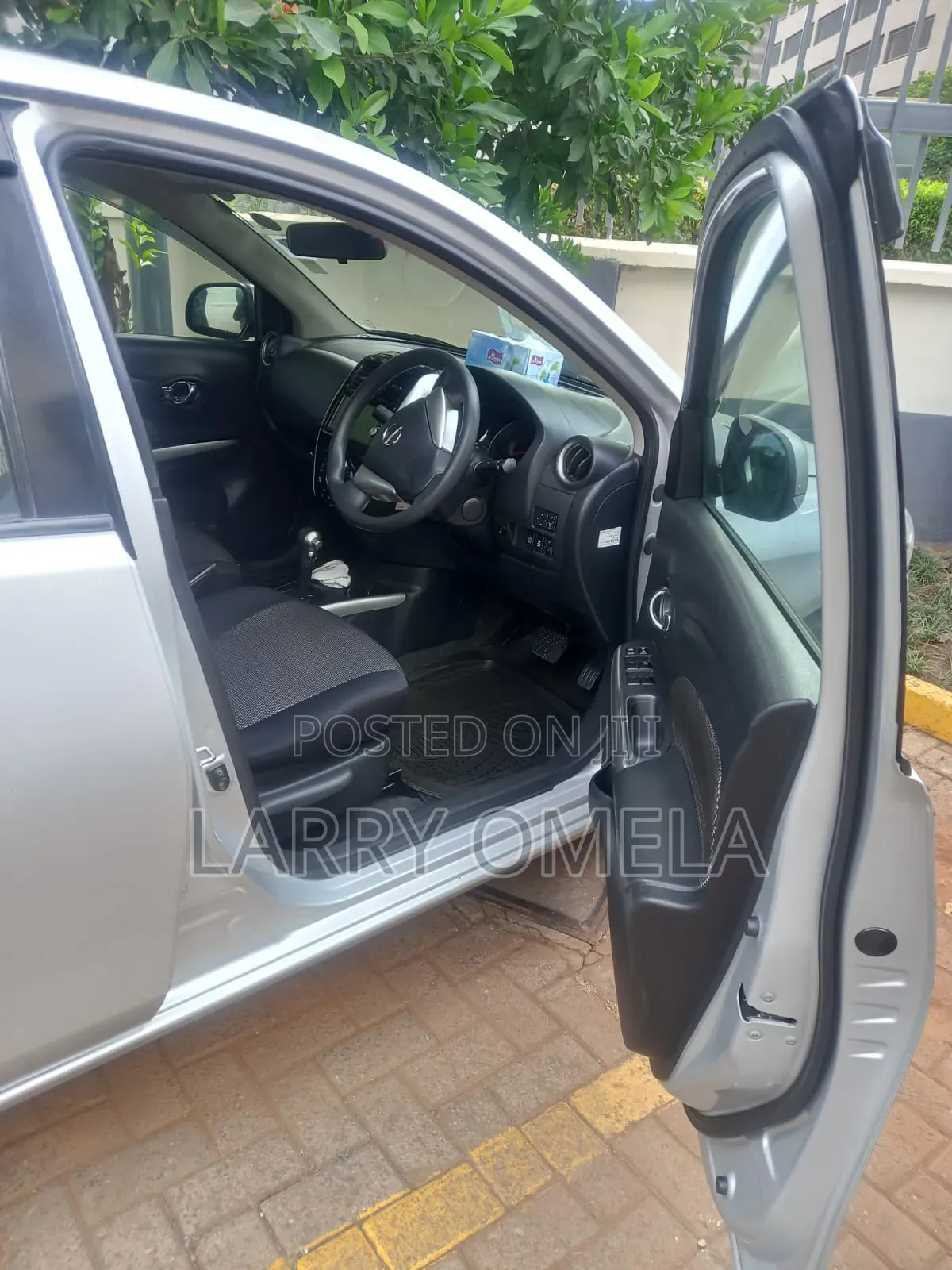 Nissan Latio 1.2 2015 Silver