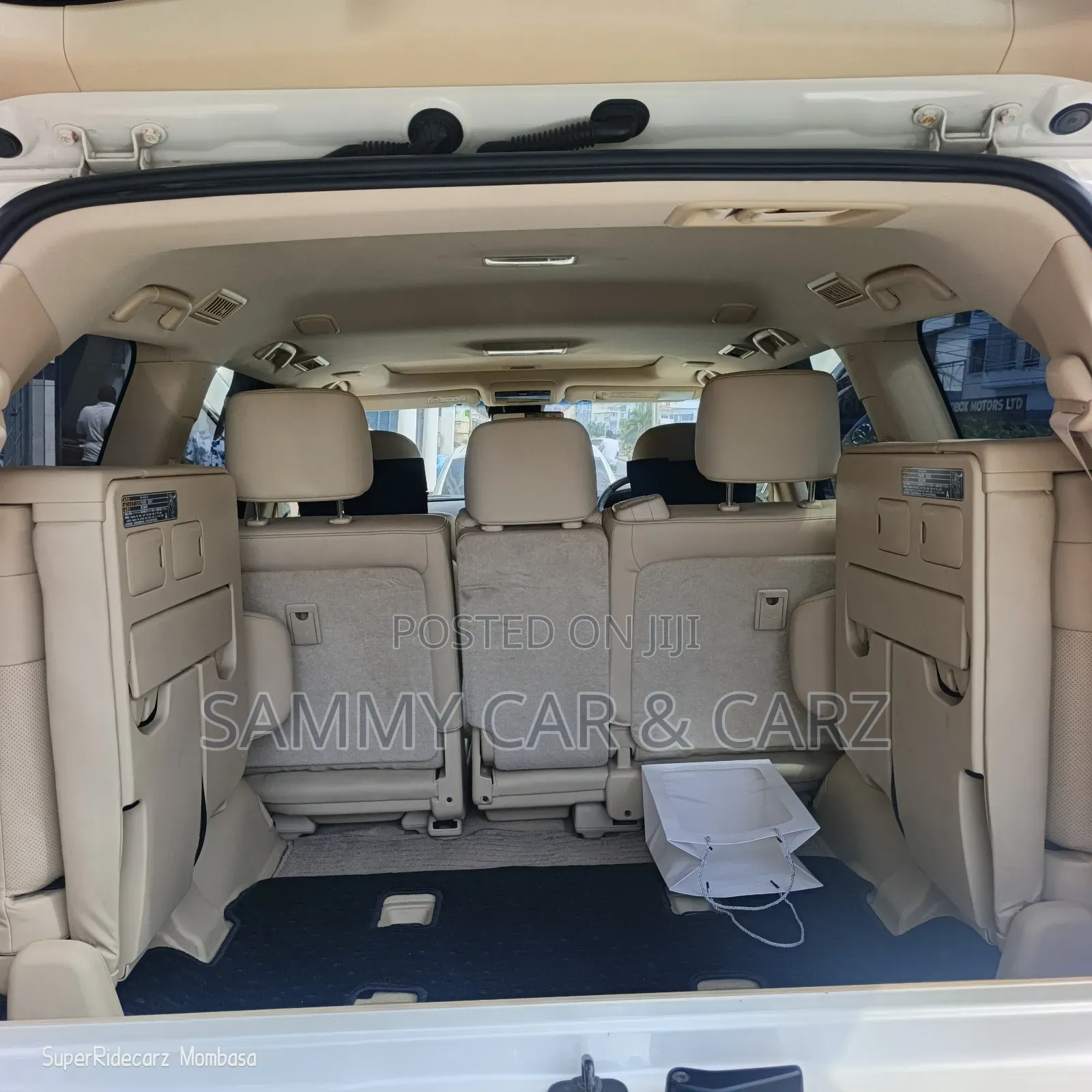 Toyota Land Cruiser 4.6 V8 ZX 2016 Pearl