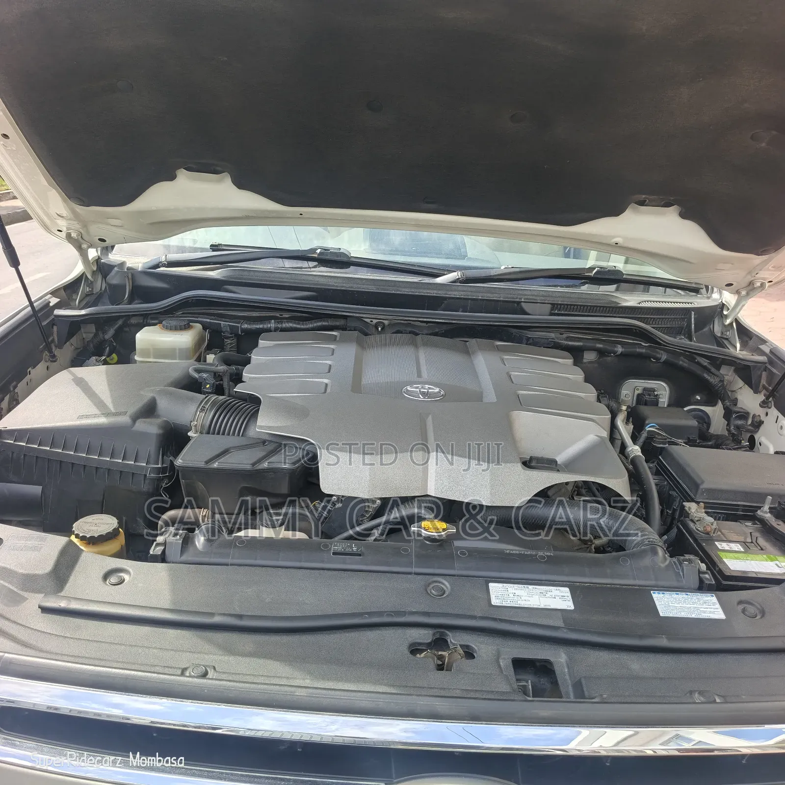 Toyota Land Cruiser 4.6 V8 ZX 2016 Pearl