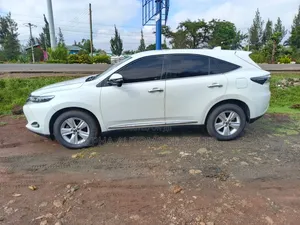 Toyota Harrier 2.0 2015 White