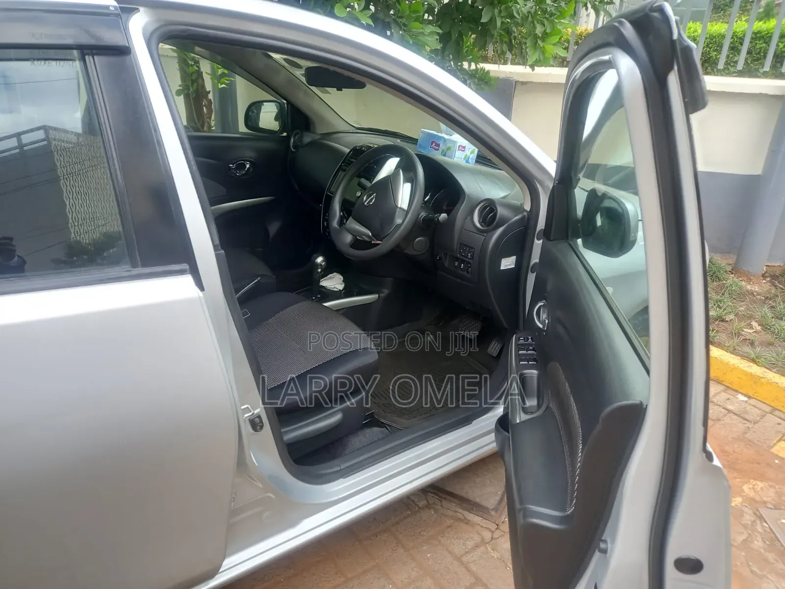 Nissan Latio 1.2 2015 Silver