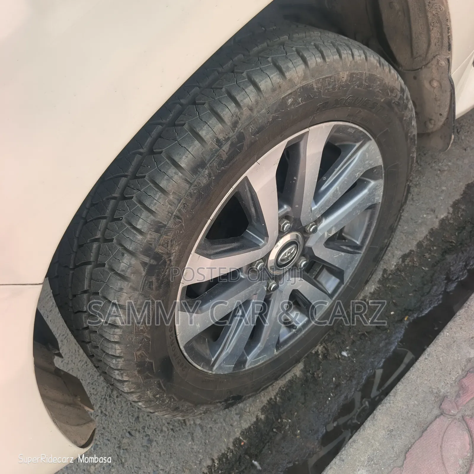 Toyota Land Cruiser 4.6 V8 ZX 2016 Pearl