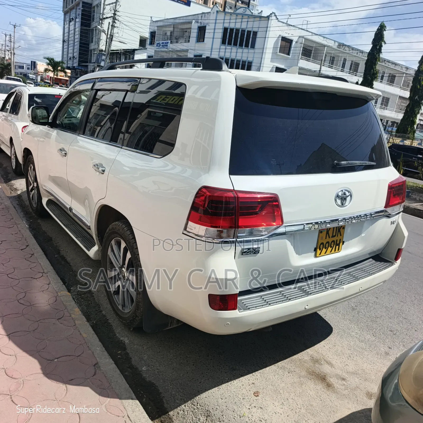 Toyota Land Cruiser 4.6 V8 ZX 2016 Pearl