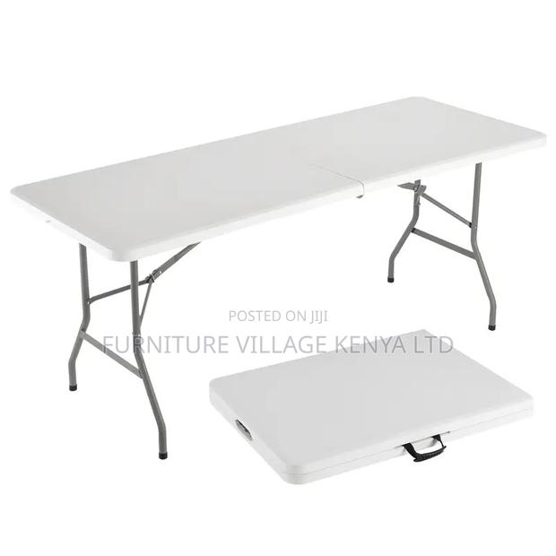 1.8m Folding White Outdoor Portable Plastic Table - thumbnail 2