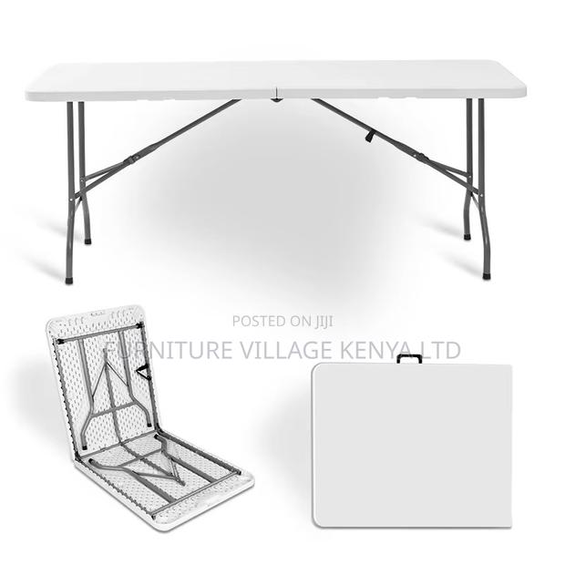 1.8m Folding White Outdoor Portable Plastic Table - thumbnail 5