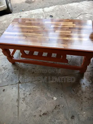 Boresha Keja Yako Na Hii Coffee Table Ya Wooden 24x48